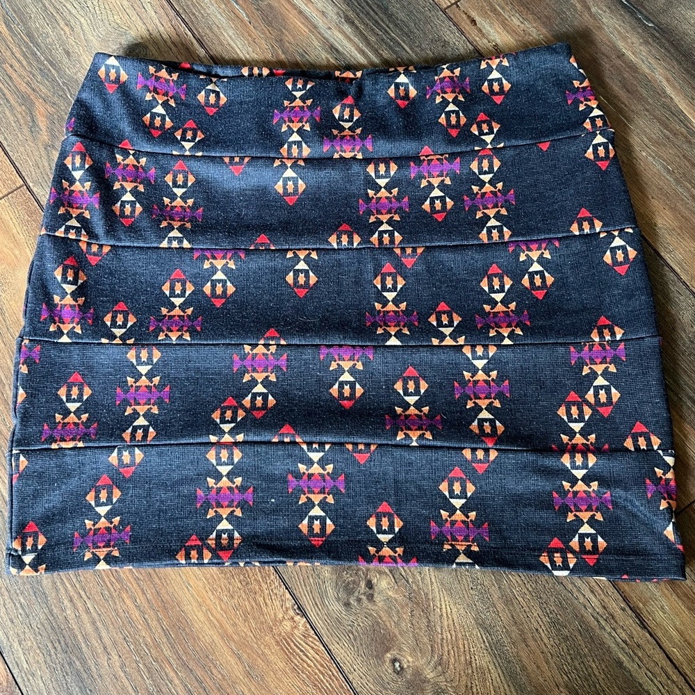 Nollie tribal patterned pencil skirt, size XL